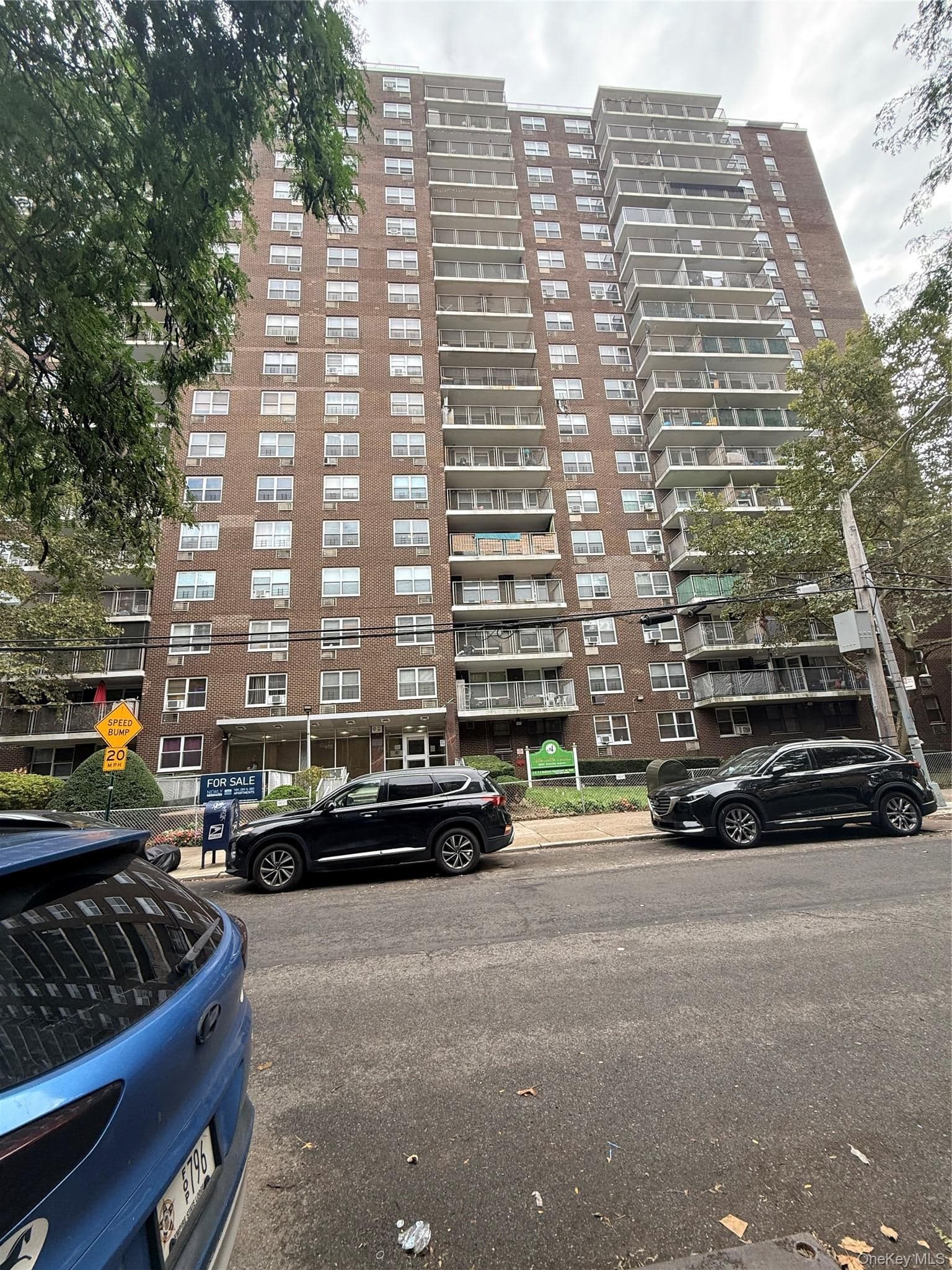 2550 Olinville Avenue Unit: 15H, Bronx