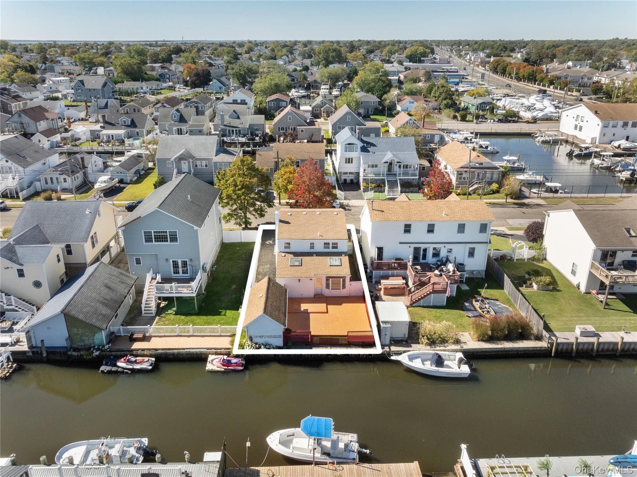 644 S 8th Street, Lindenhurst