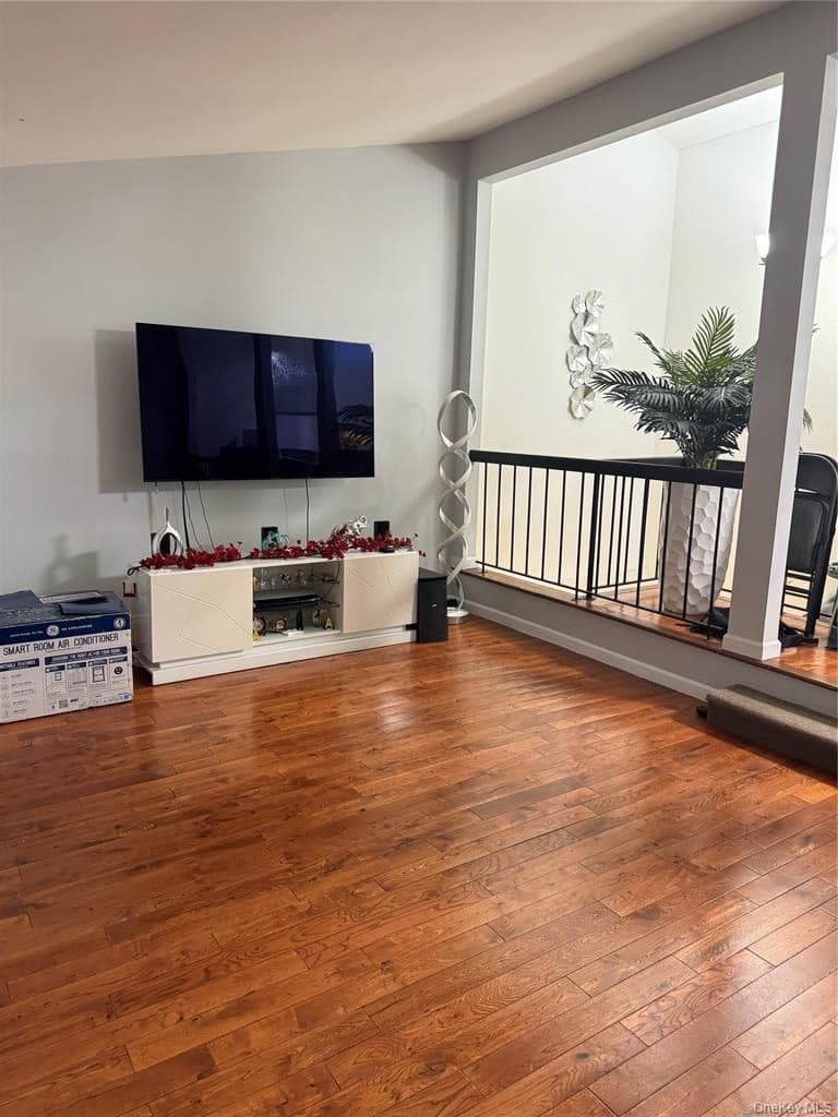 411 121st Street Unit: 12 thumbnail 4