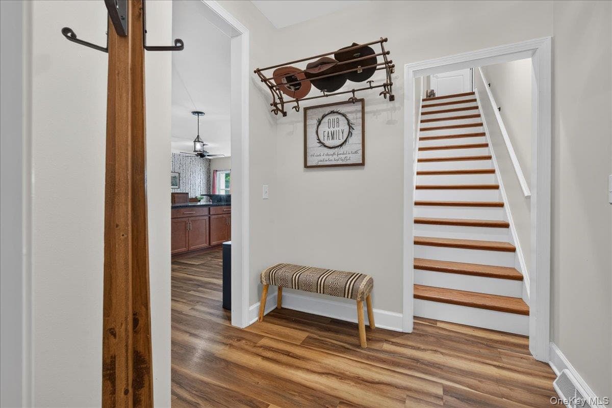 1410 Cosgrove Drive thumbnail 25