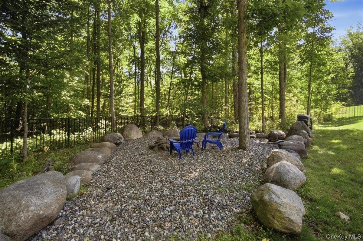 1410 Cosgrove Drive thumbnail 30