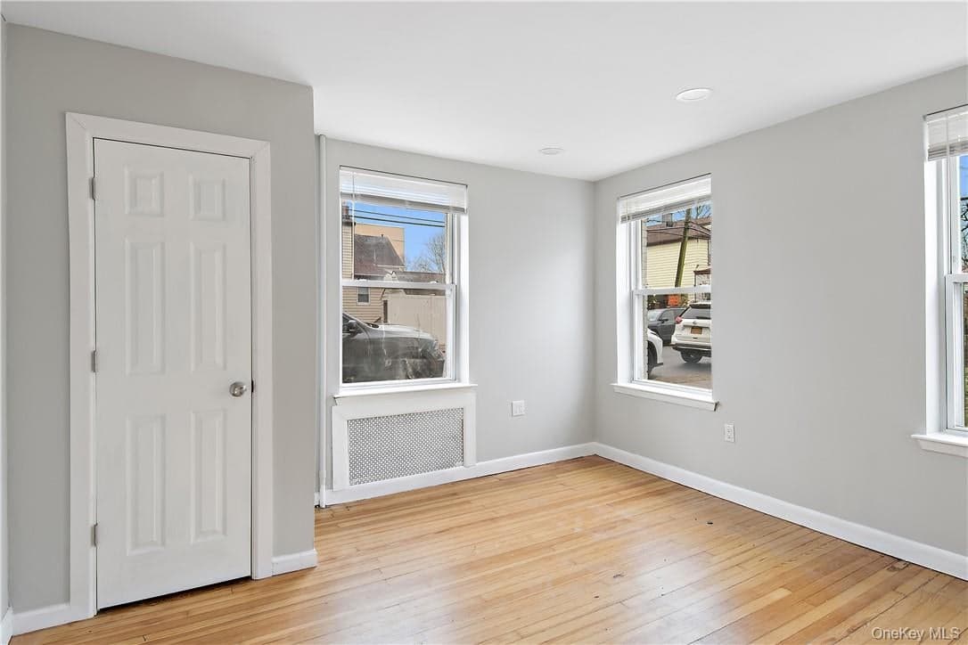 1225 Hollywood Avenue thumbnail 24