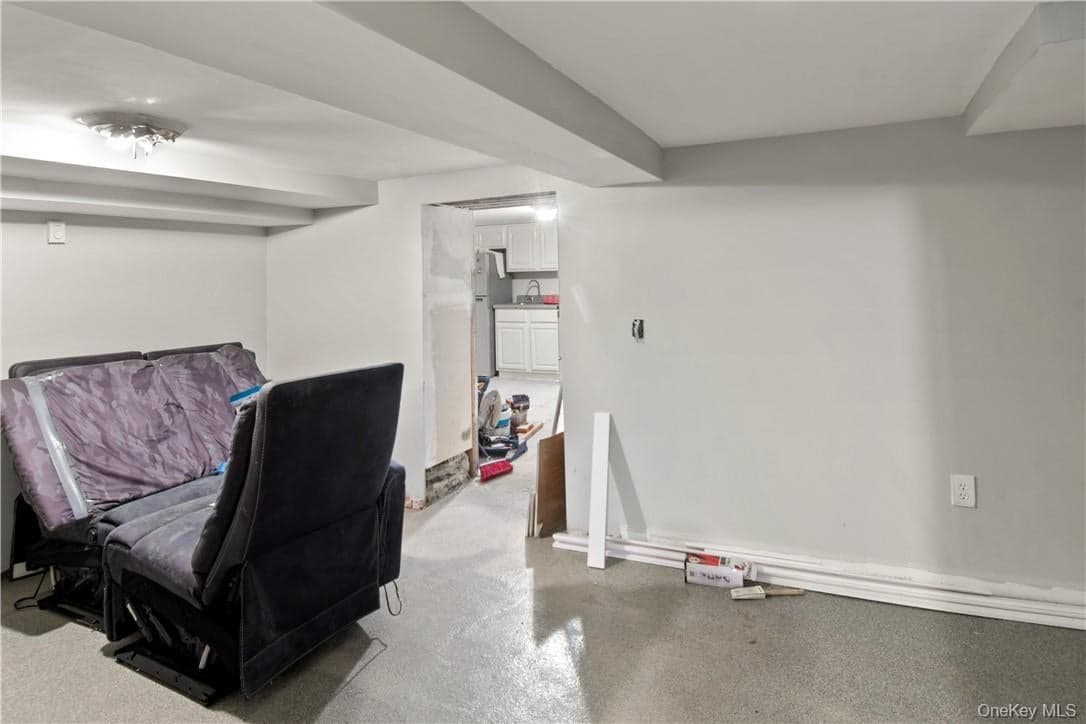 1225 Hollywood Avenue thumbnail 21