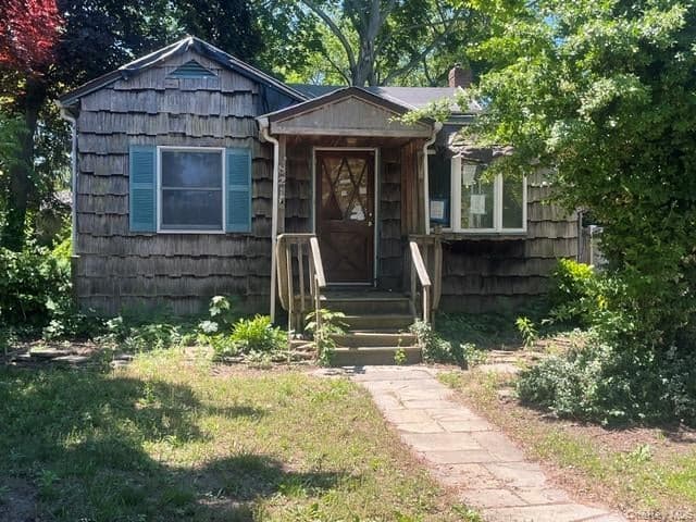 82 4th Street photo 1