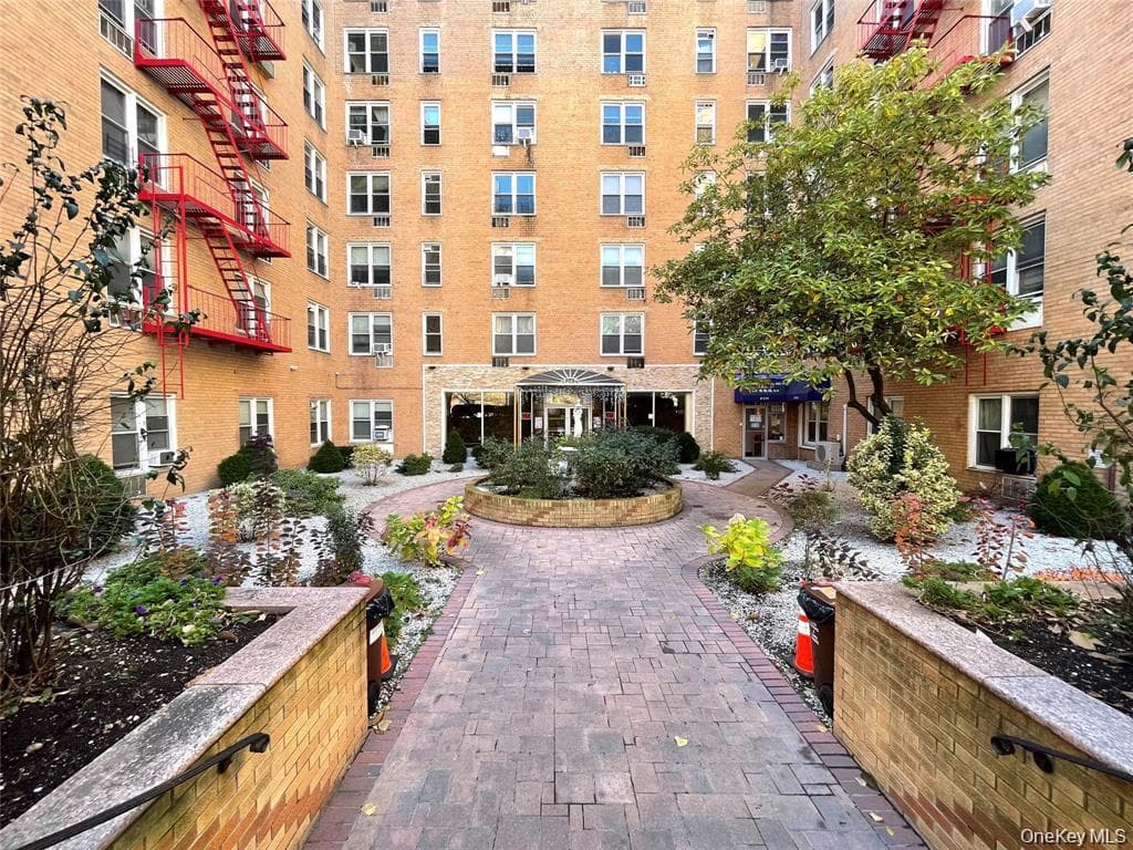 42-42 Colden Street Unit: B21, Flushing