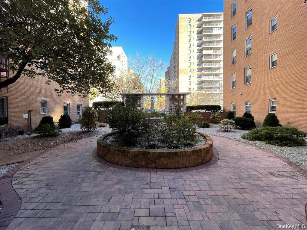 42-42 Colden Street Unit: B21 thumbnail 12