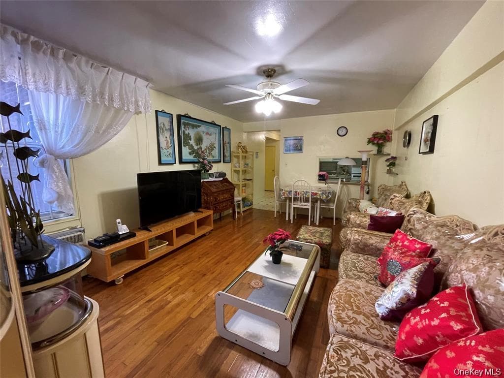 42-42 Colden Street Unit: B21 thumbnail 5