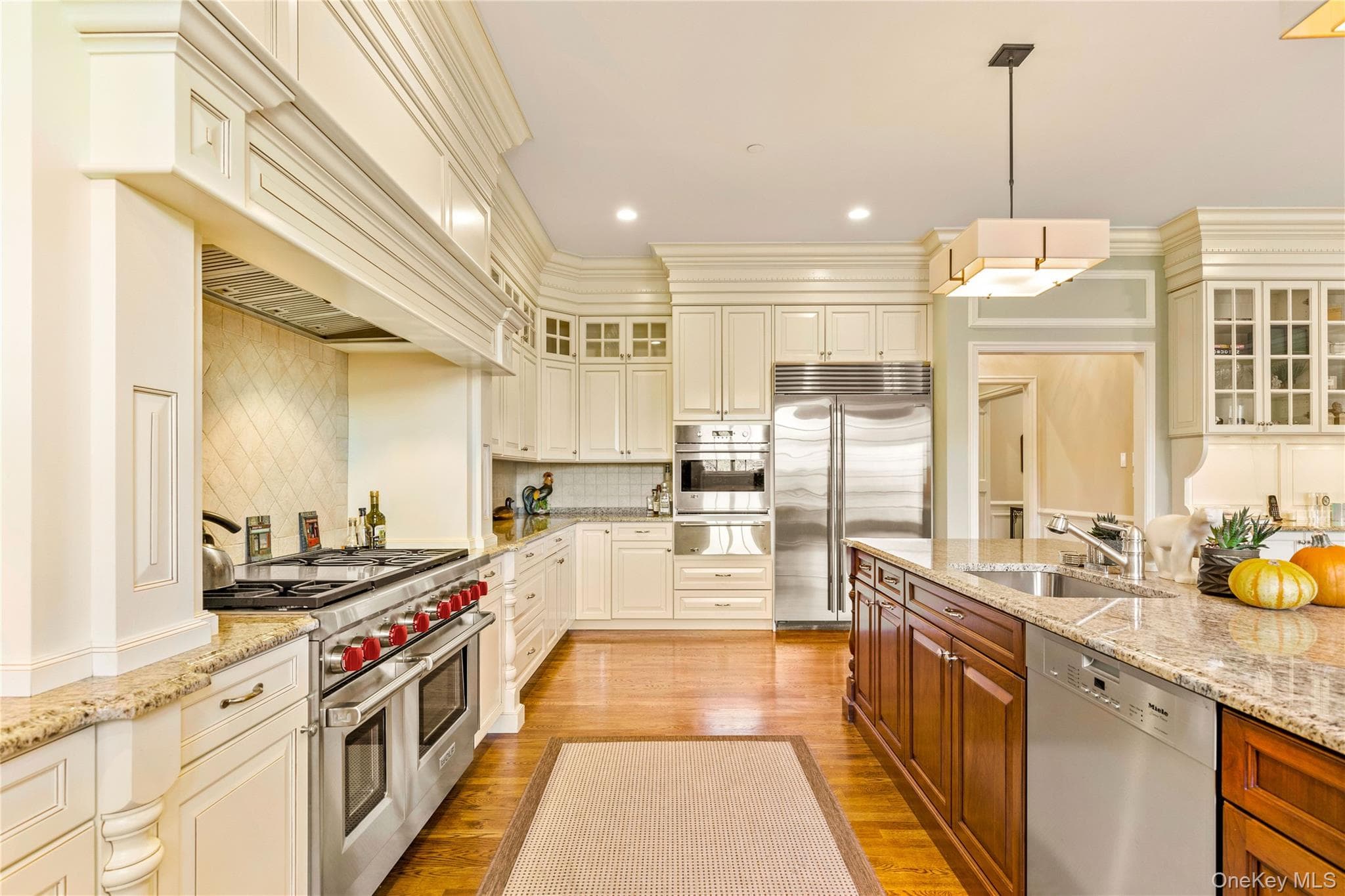 15 Knightsbridge Manor Road thumbnail 17