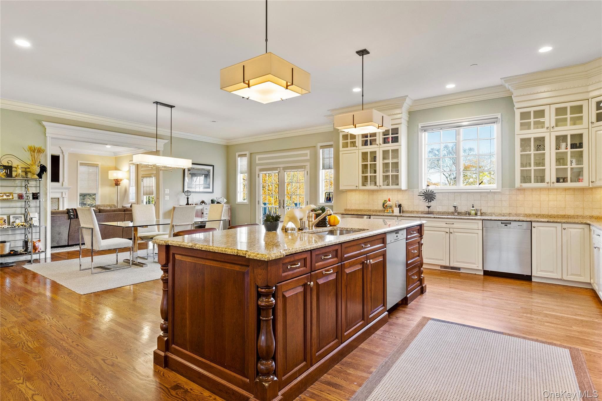 15 Knightsbridge Manor Road thumbnail 15