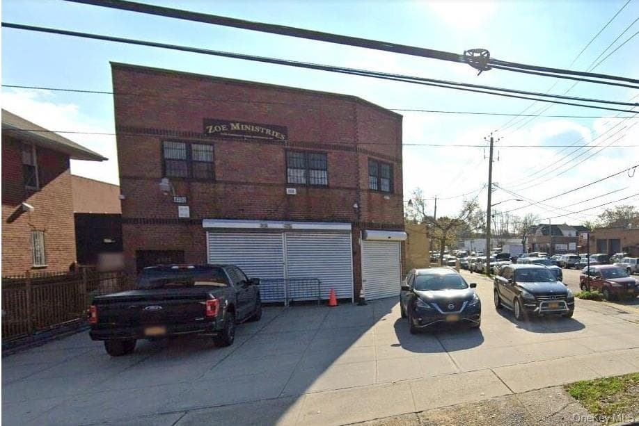 4702 Farragut Road photo 1
