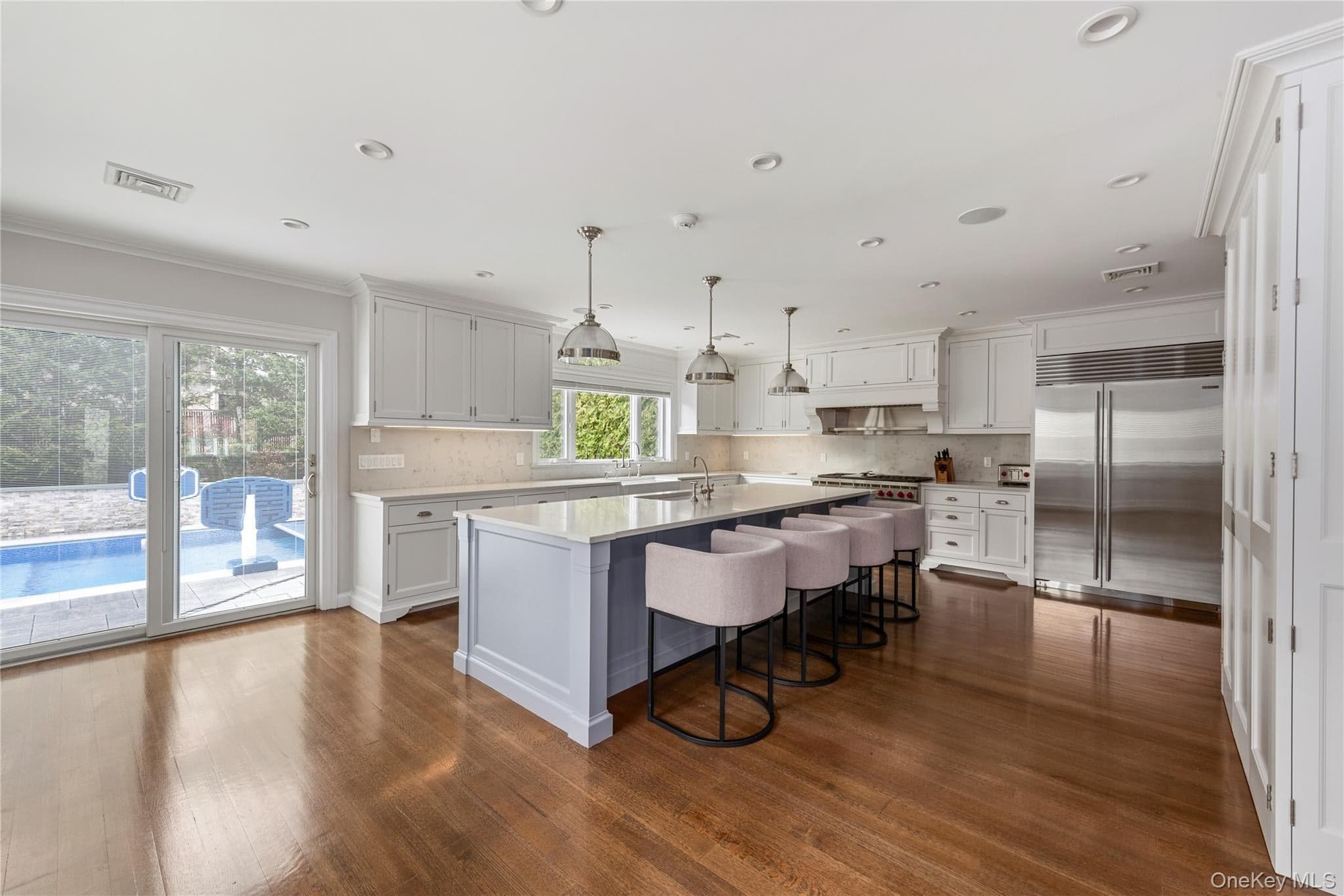 15496 Riverside Drive thumbnail 8