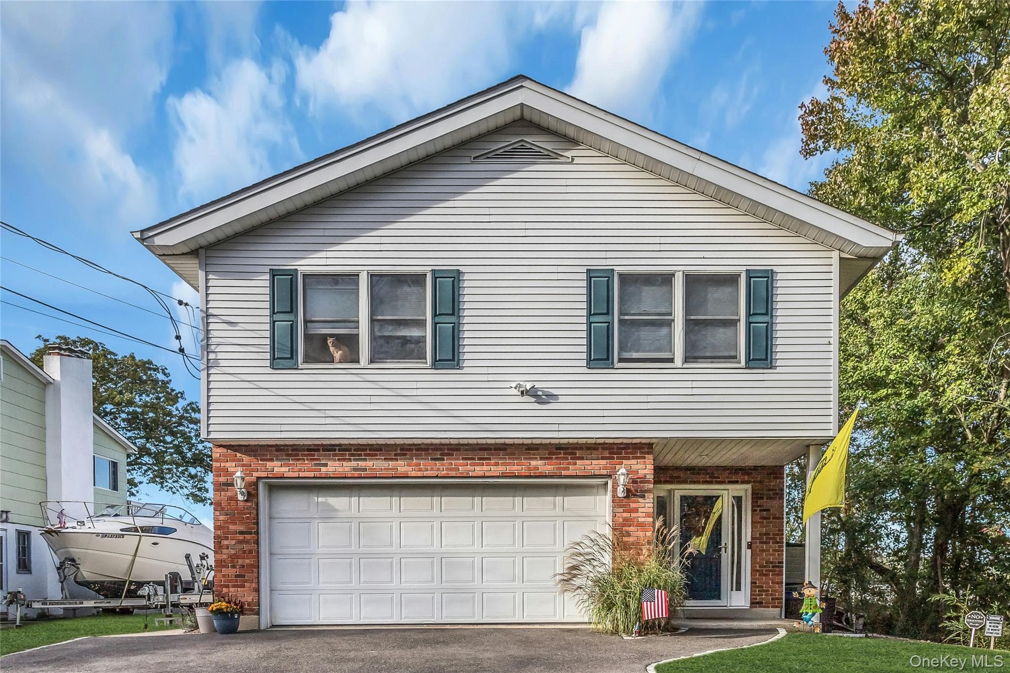 15 Riverside Avenue photo 1