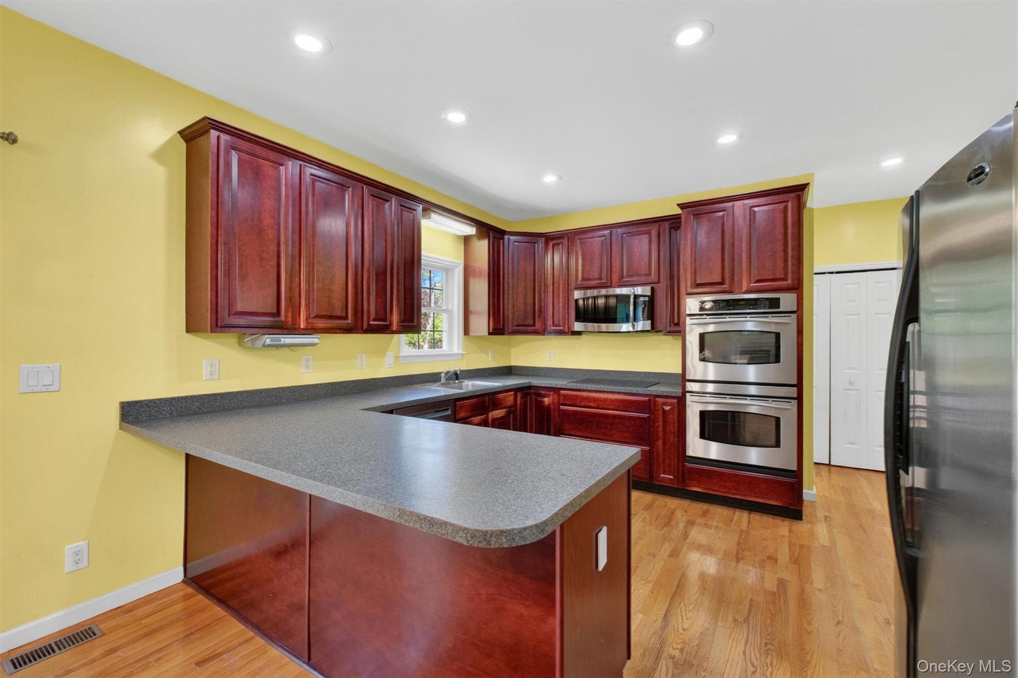 172 Westchester Avenue thumbnail 6