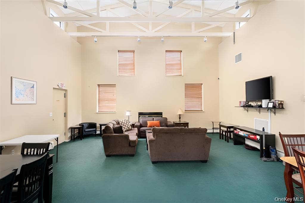 2449F Union Boulevard Unit: 9B thumbnail 20