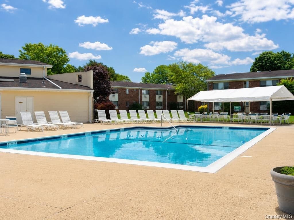 2449F Union Boulevard Unit: 9B thumbnail 18