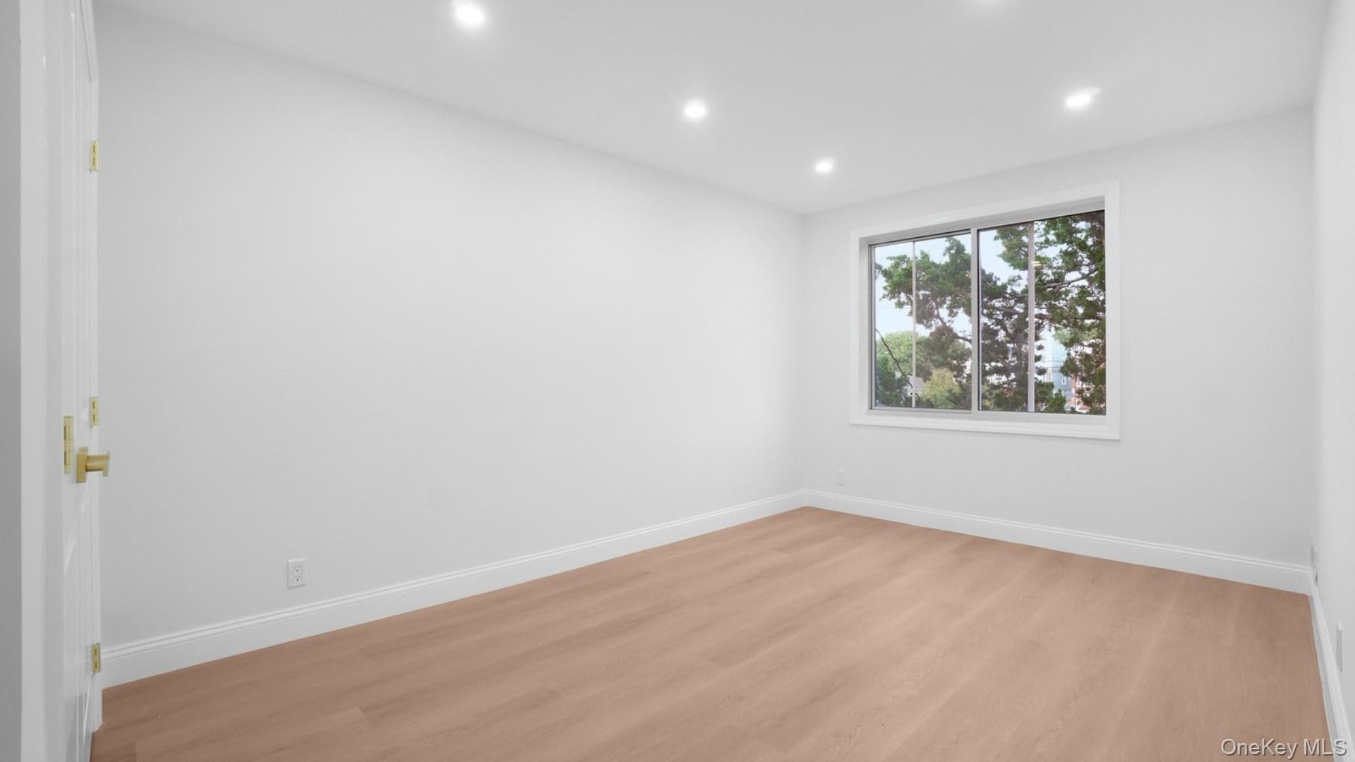 263 Quincy Avenue thumbnail 14