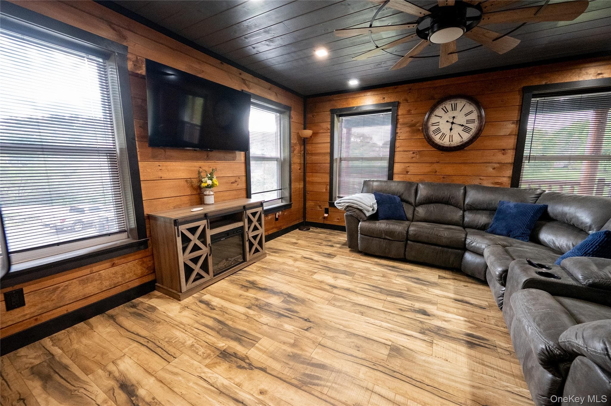 1452 Pardeeville Road thumbnail 21