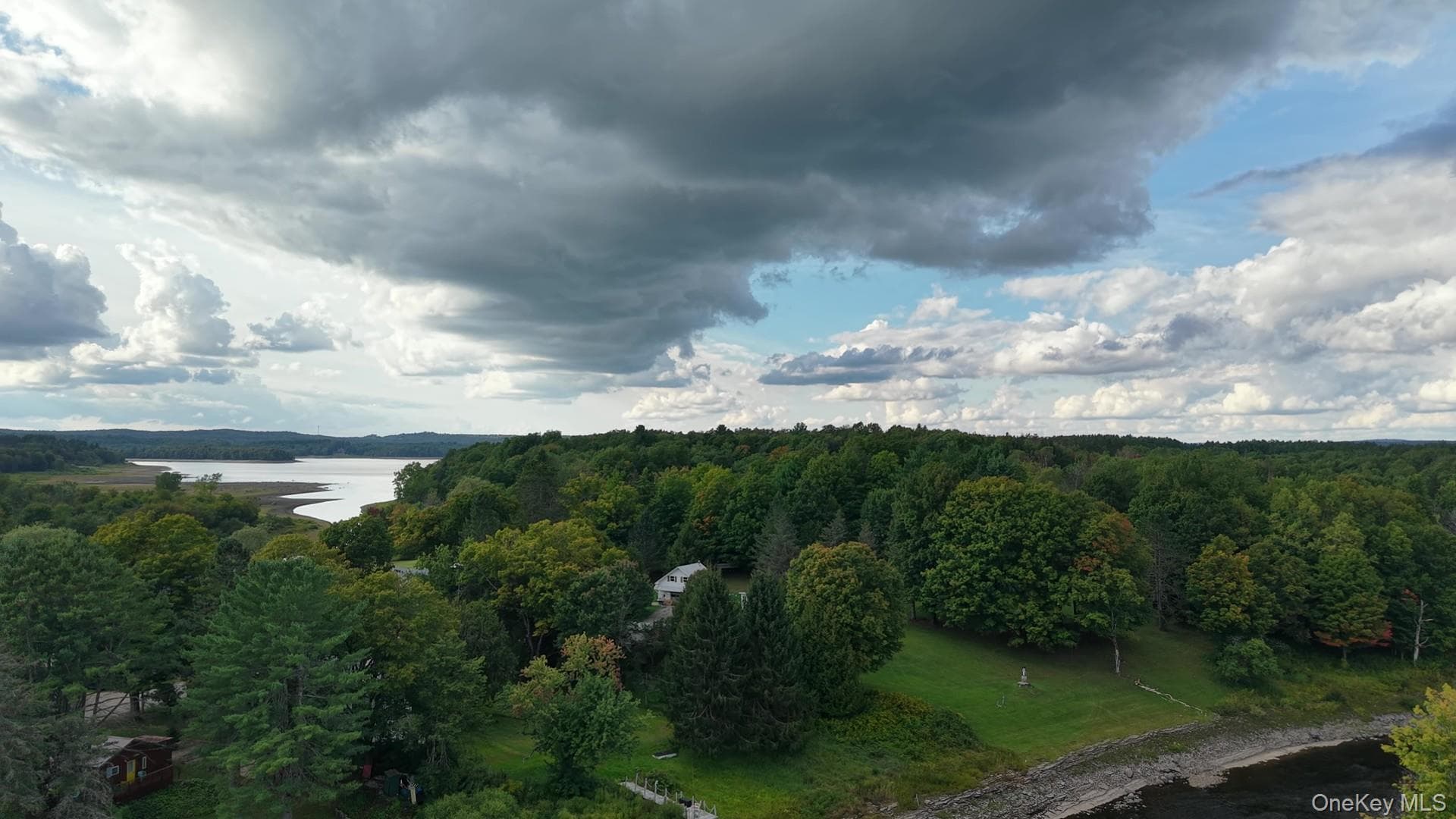 1452 Pardeeville Road thumbnail 3