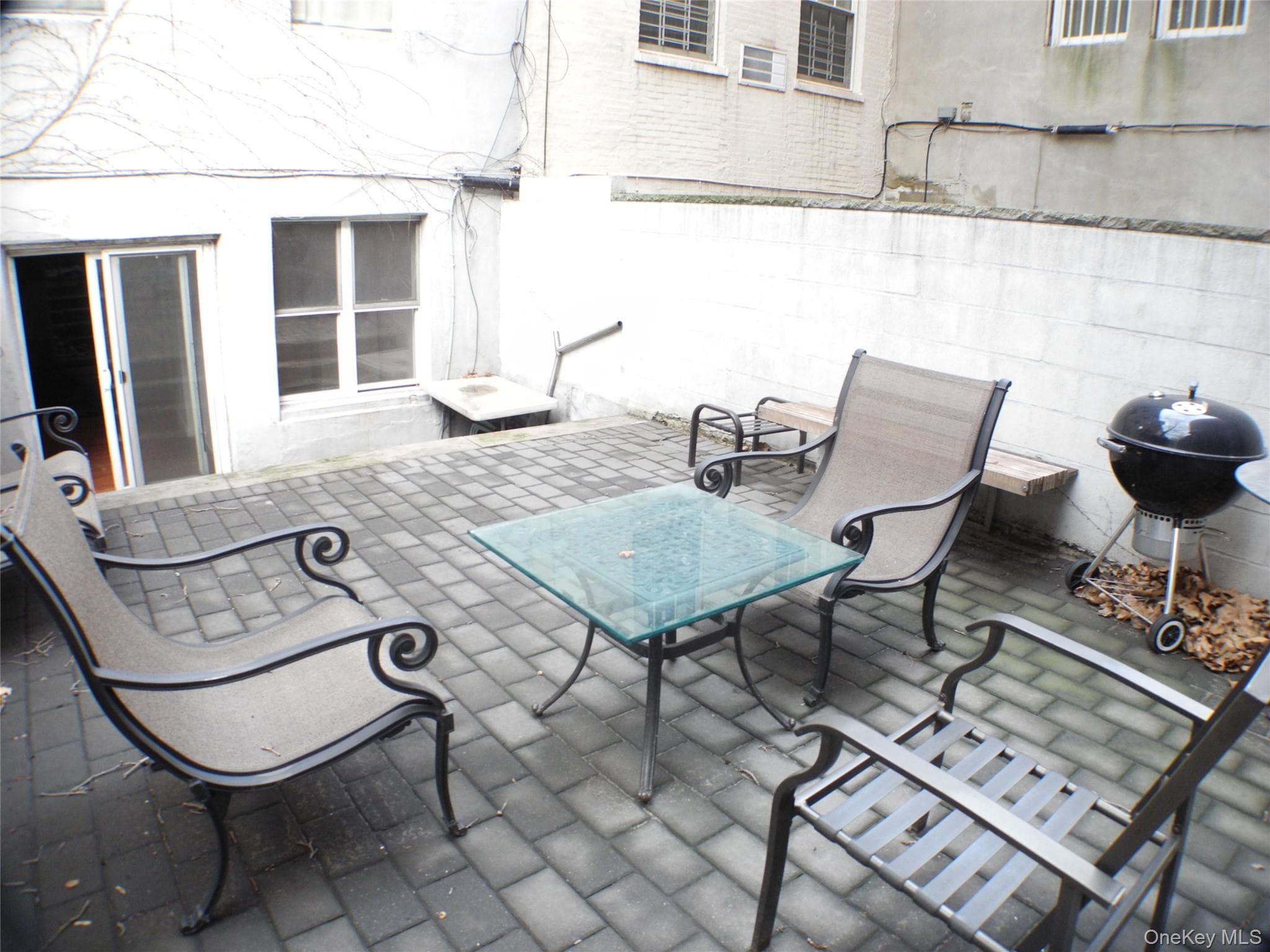 252 E 33 Street thumbnail 9