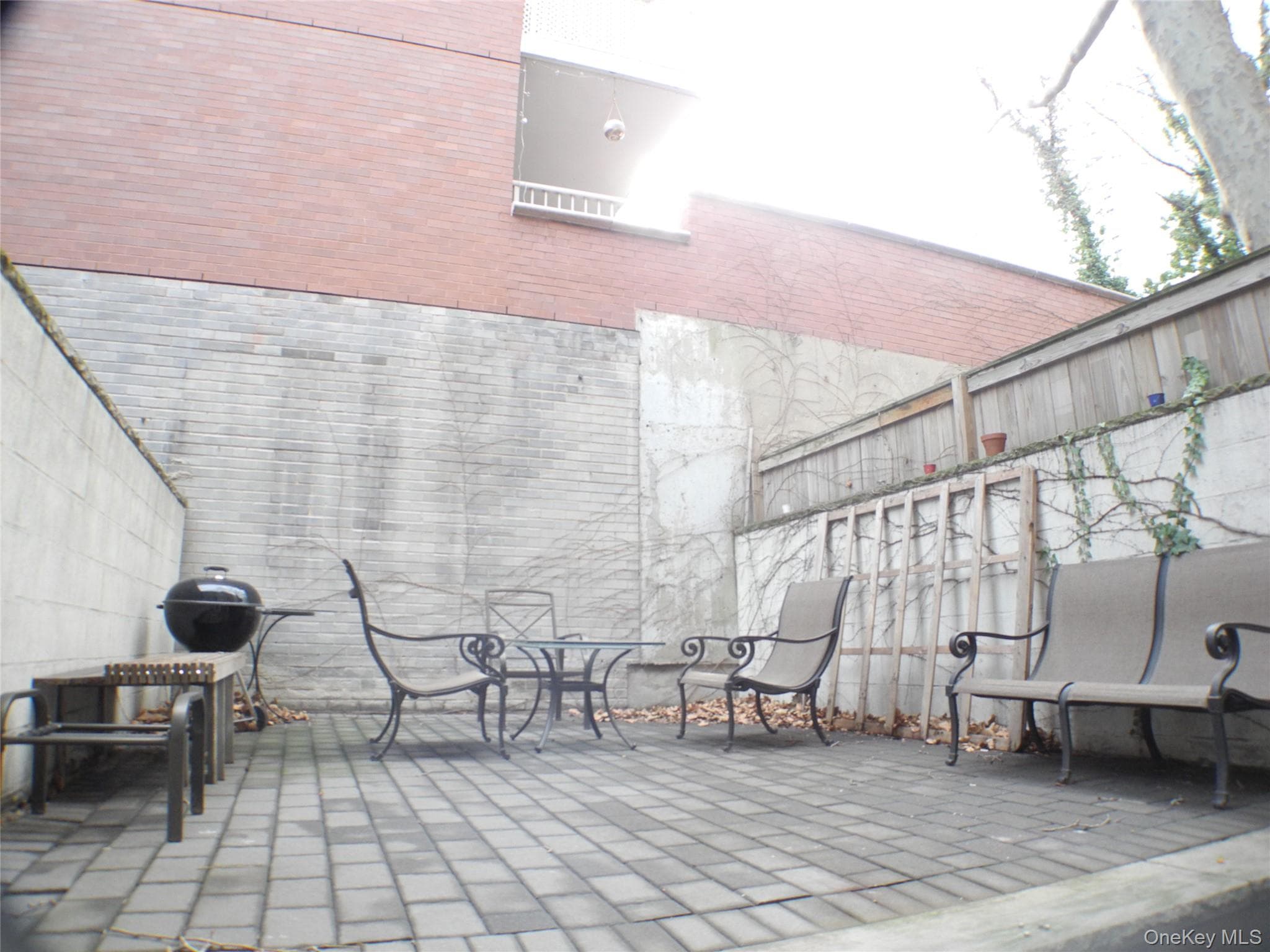 252 E 33 Street thumbnail 8