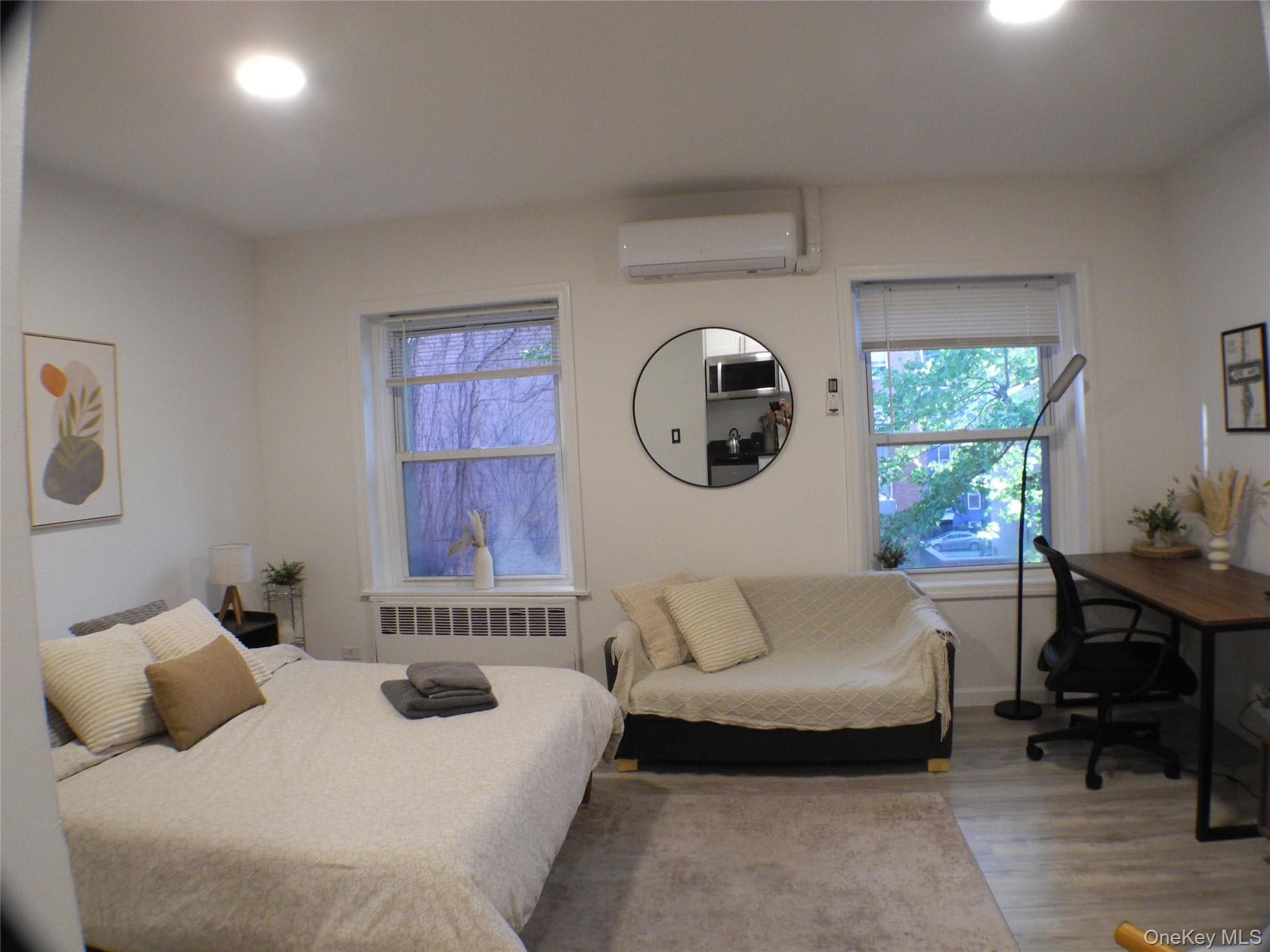 252 E 33 Street thumbnail 11