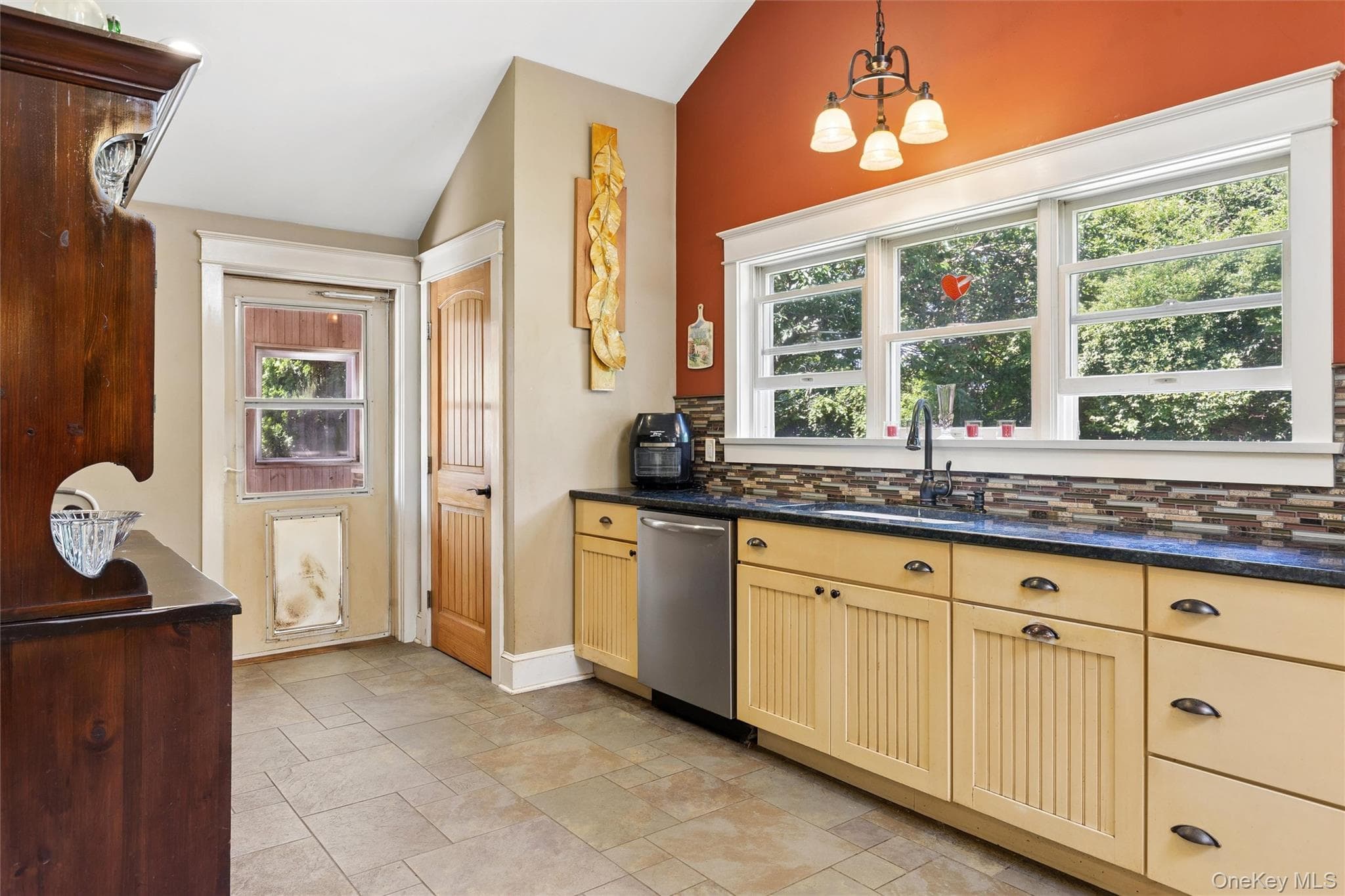 6205 Alvahs Lane thumbnail 15