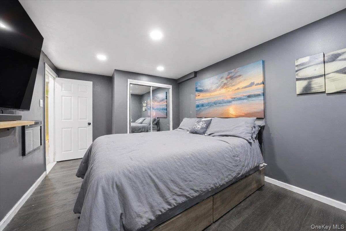 3410 Kingsland Avenue thumbnail 2
