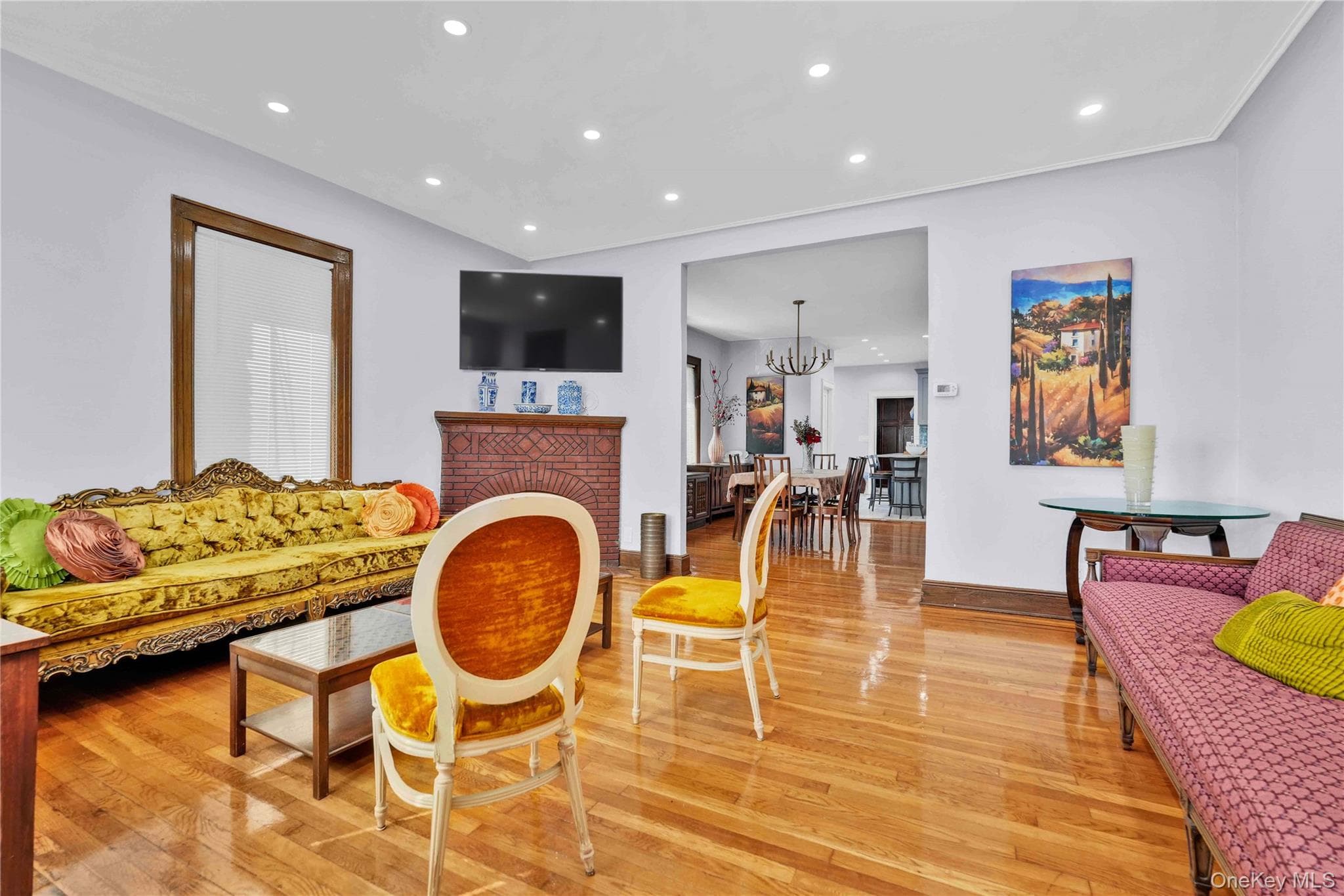 204-11 Murdock Avenue thumbnail 4