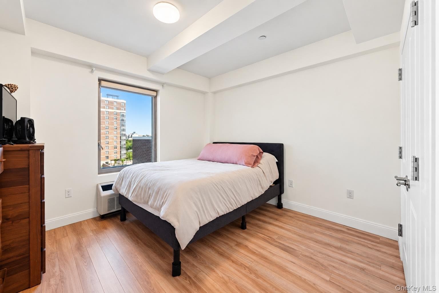 2818 Astoria Boulevard Unit: 602 thumbnail 5