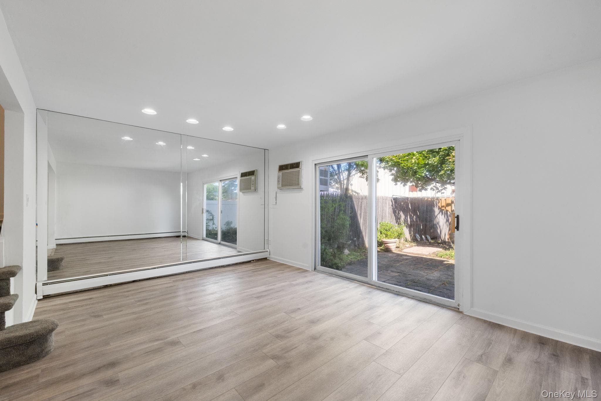 72 Kennedy Drive thumbnail 11