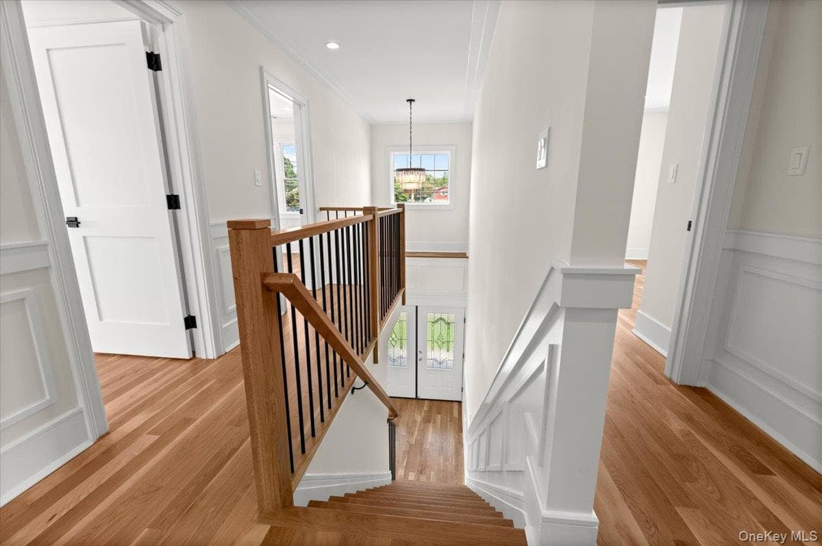 51 Willis Avenue thumbnail 28