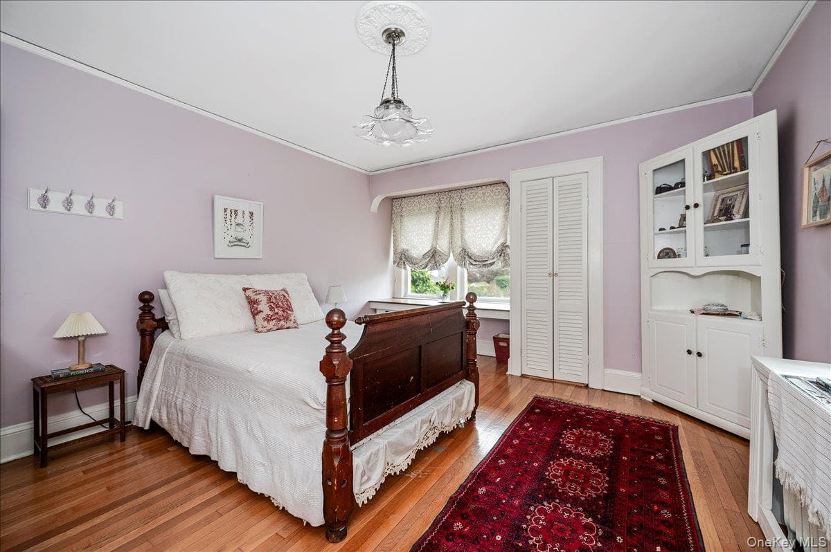 11 Demott Avenue thumbnail 17