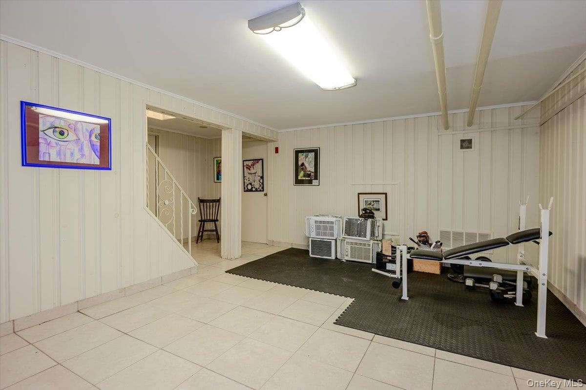 11 Demott Avenue thumbnail 22