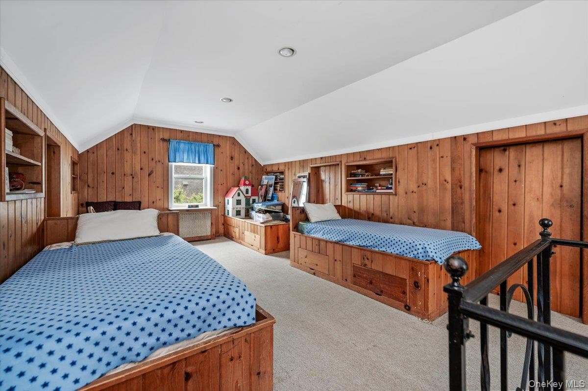 11 Demott Avenue thumbnail 20