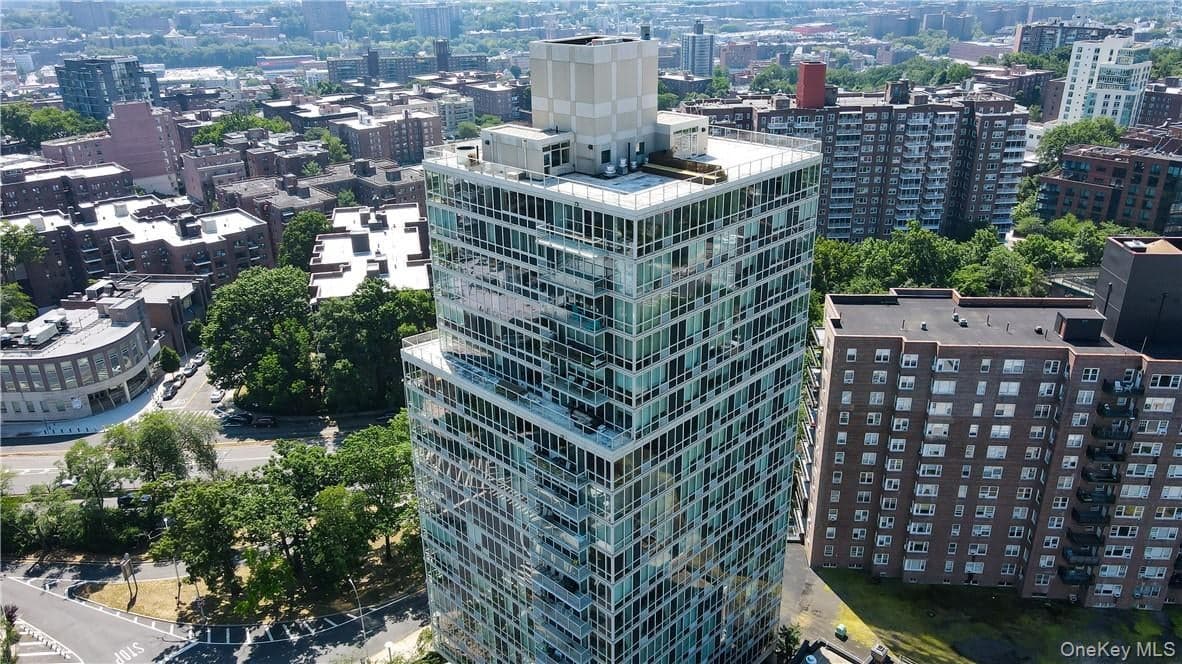 640 W 237th Street Unit: 20B thumbnail 29
