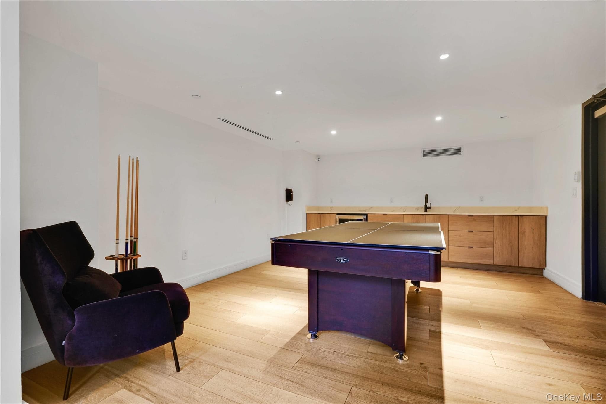 2416 Queens Plaza Unit: 7B thumbnail 16