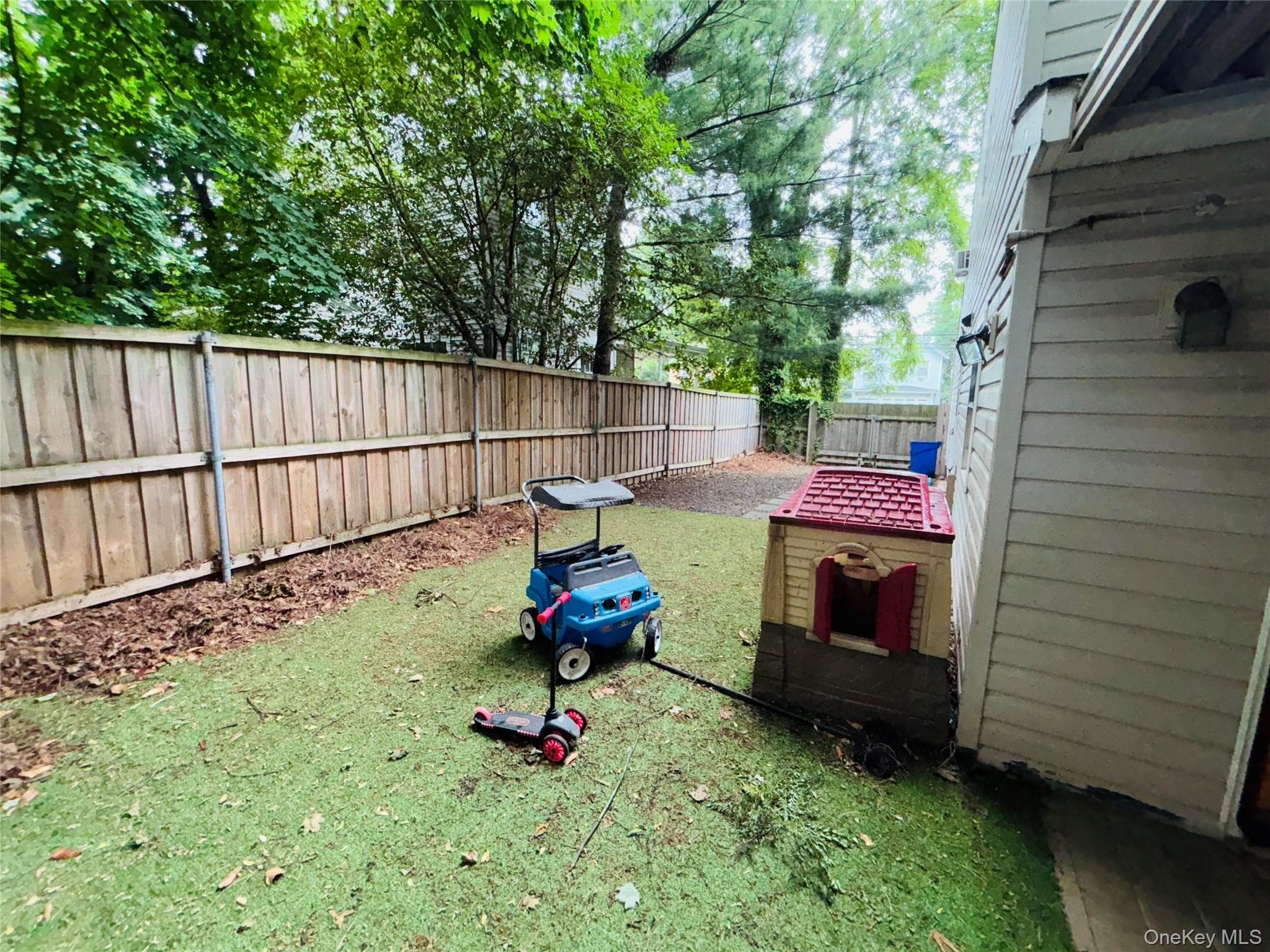 3 Altamont Avenue thumbnail 24