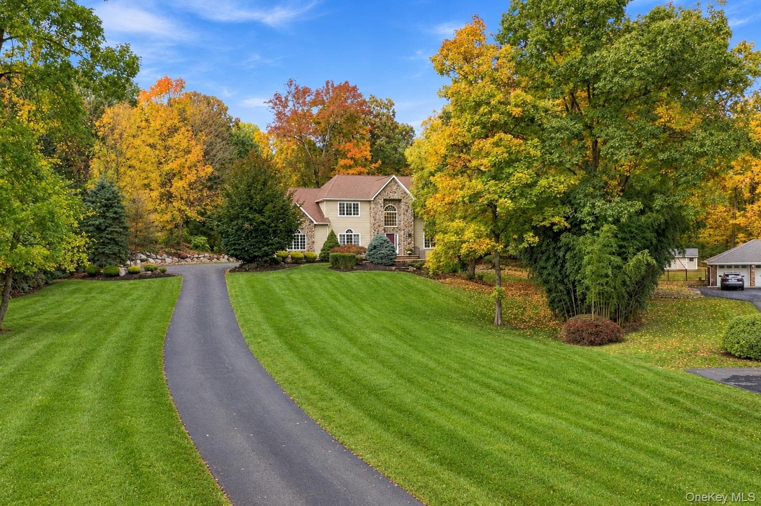 6 Regis Court, Montebello