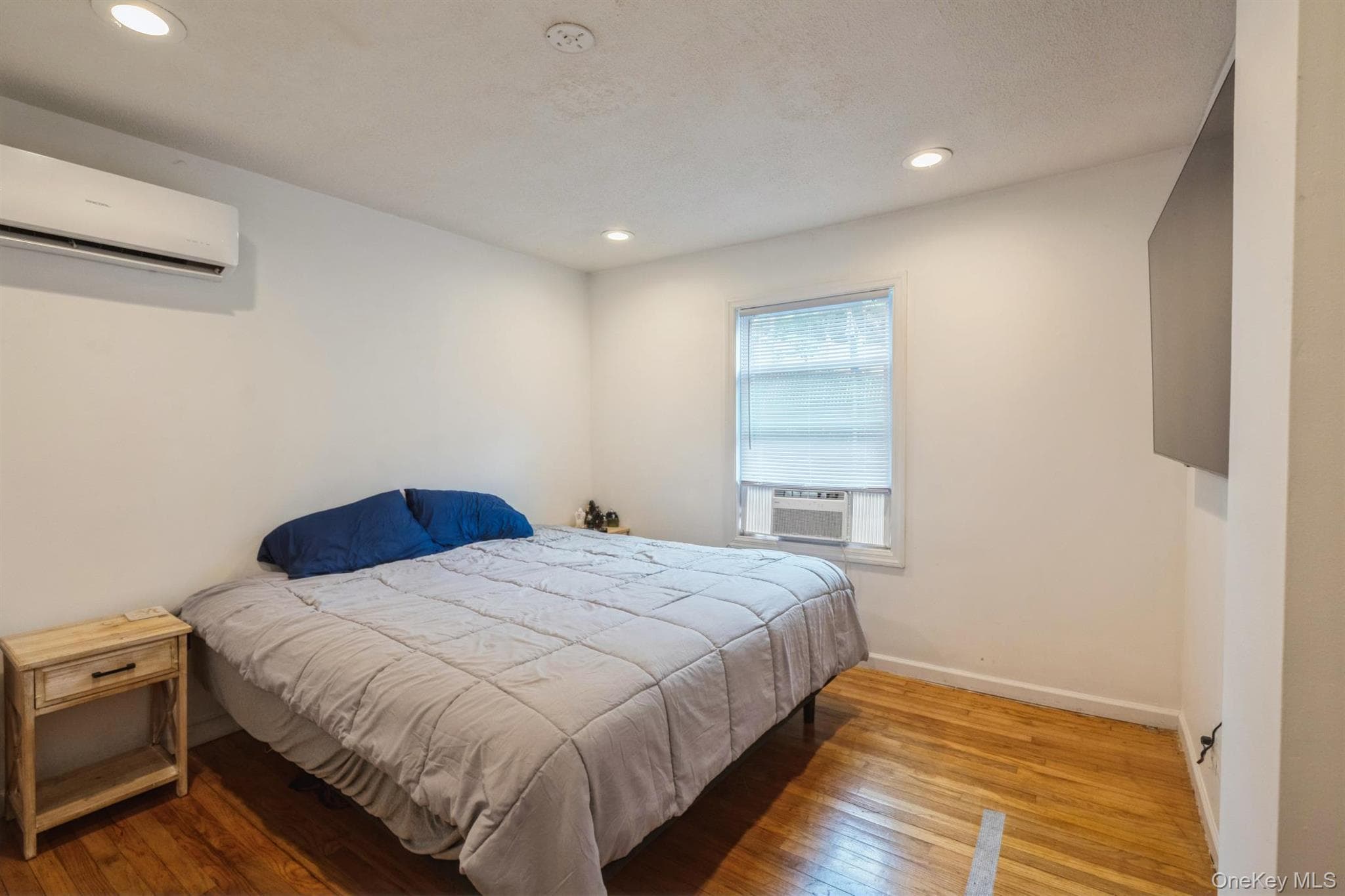 127 Hallock Landing Road thumbnail 14