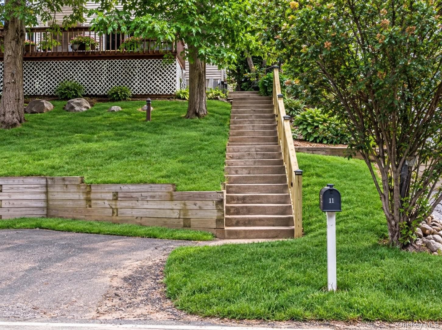 127 Hallock Landing Road thumbnail 2