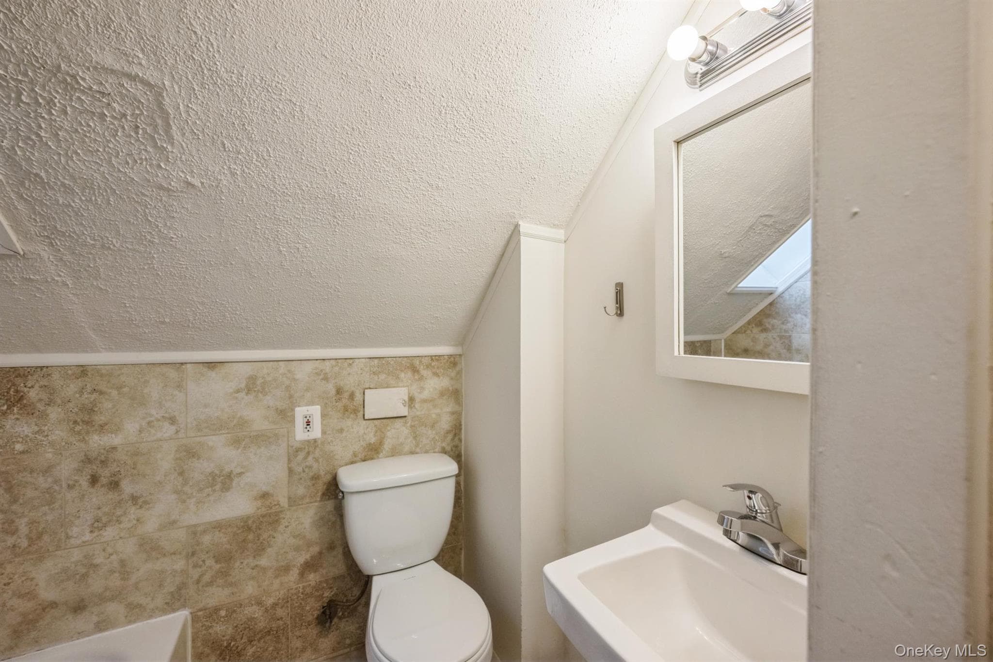 127 Hallock Landing Road thumbnail 16