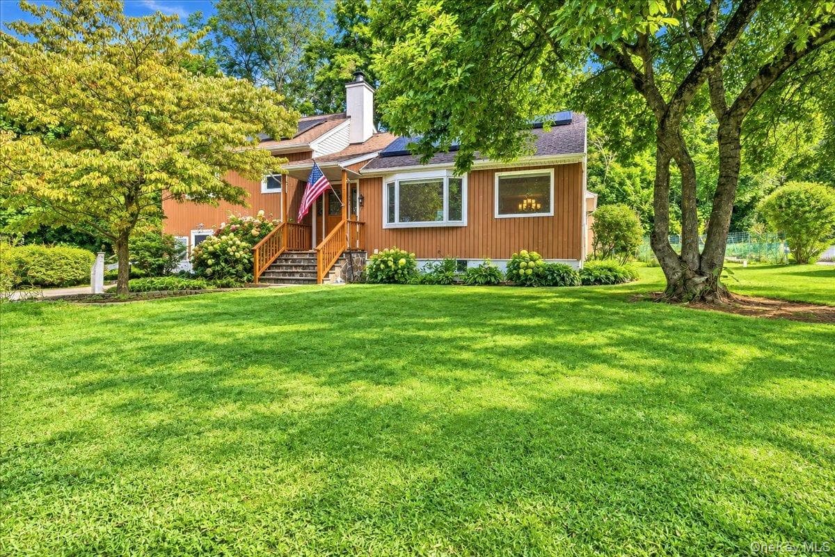 3740 Eleanor Drive, Mohegan Lake