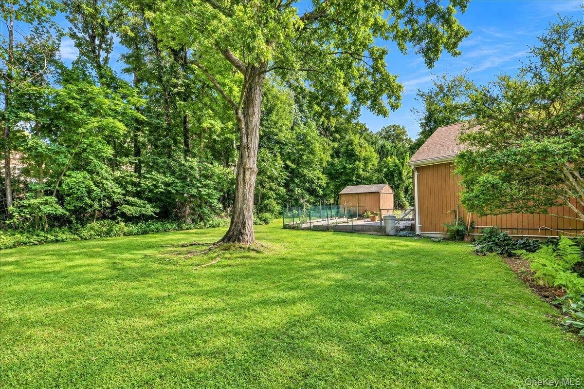 3740 Eleanor Drive thumbnail 24