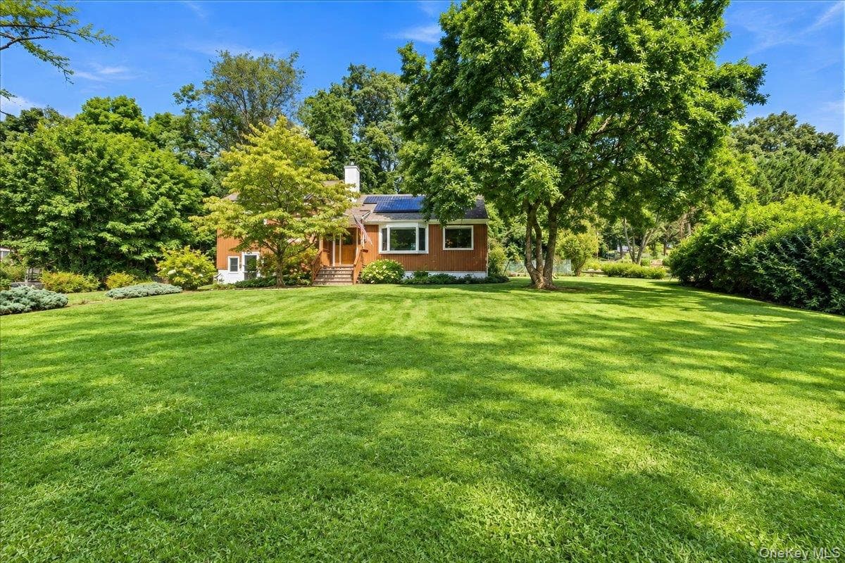 3740 Eleanor Drive thumbnail 2