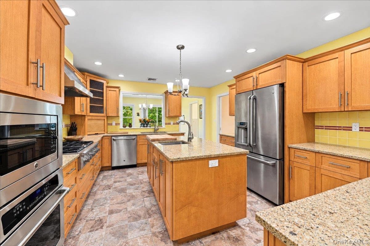 3740 Eleanor Drive thumbnail 10