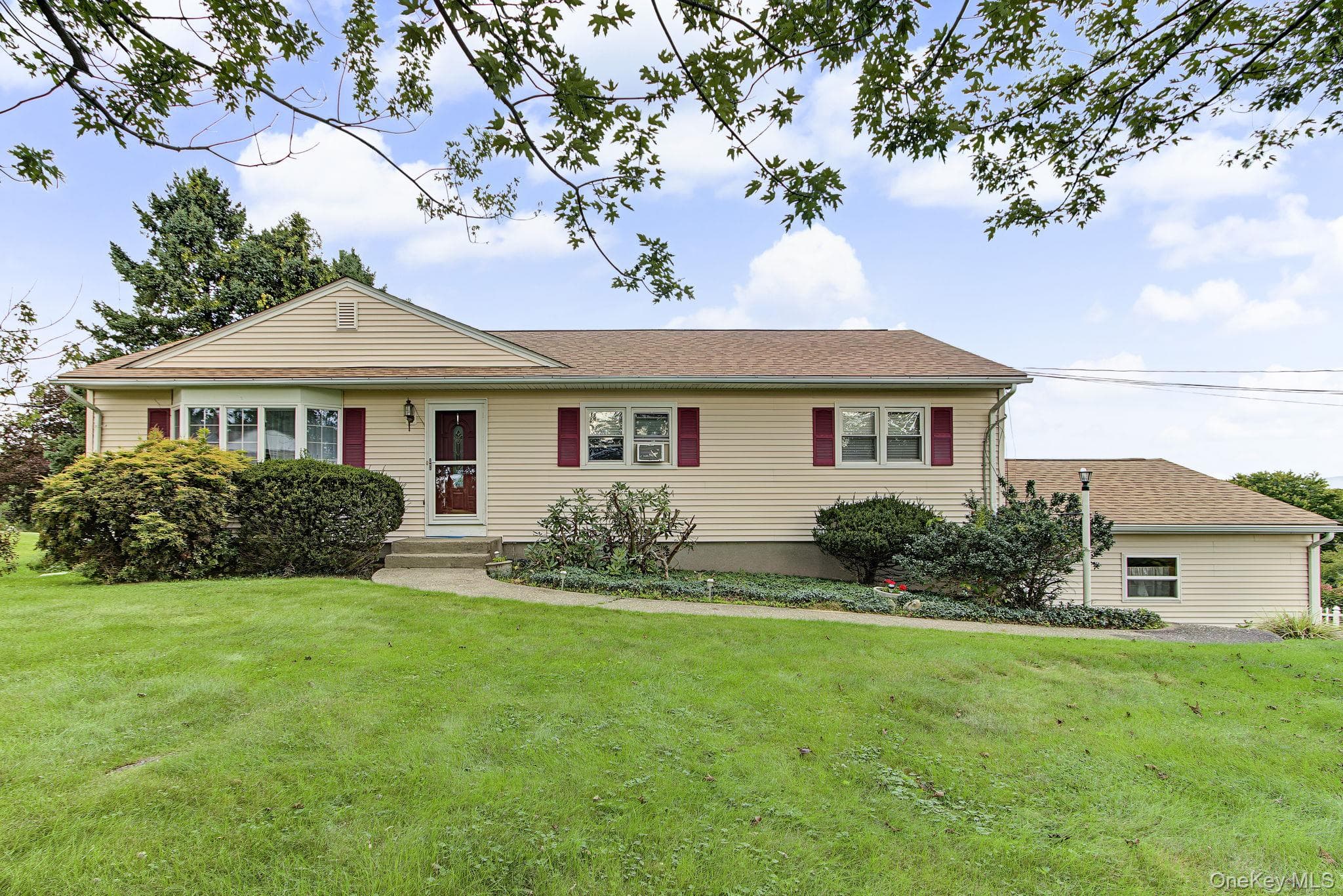 4 Davies Drive, Wappingers Falls