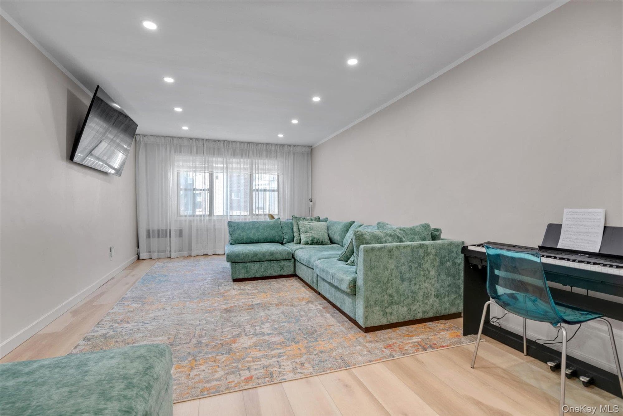 1203 E Broadway Unit: G13 thumbnail 3