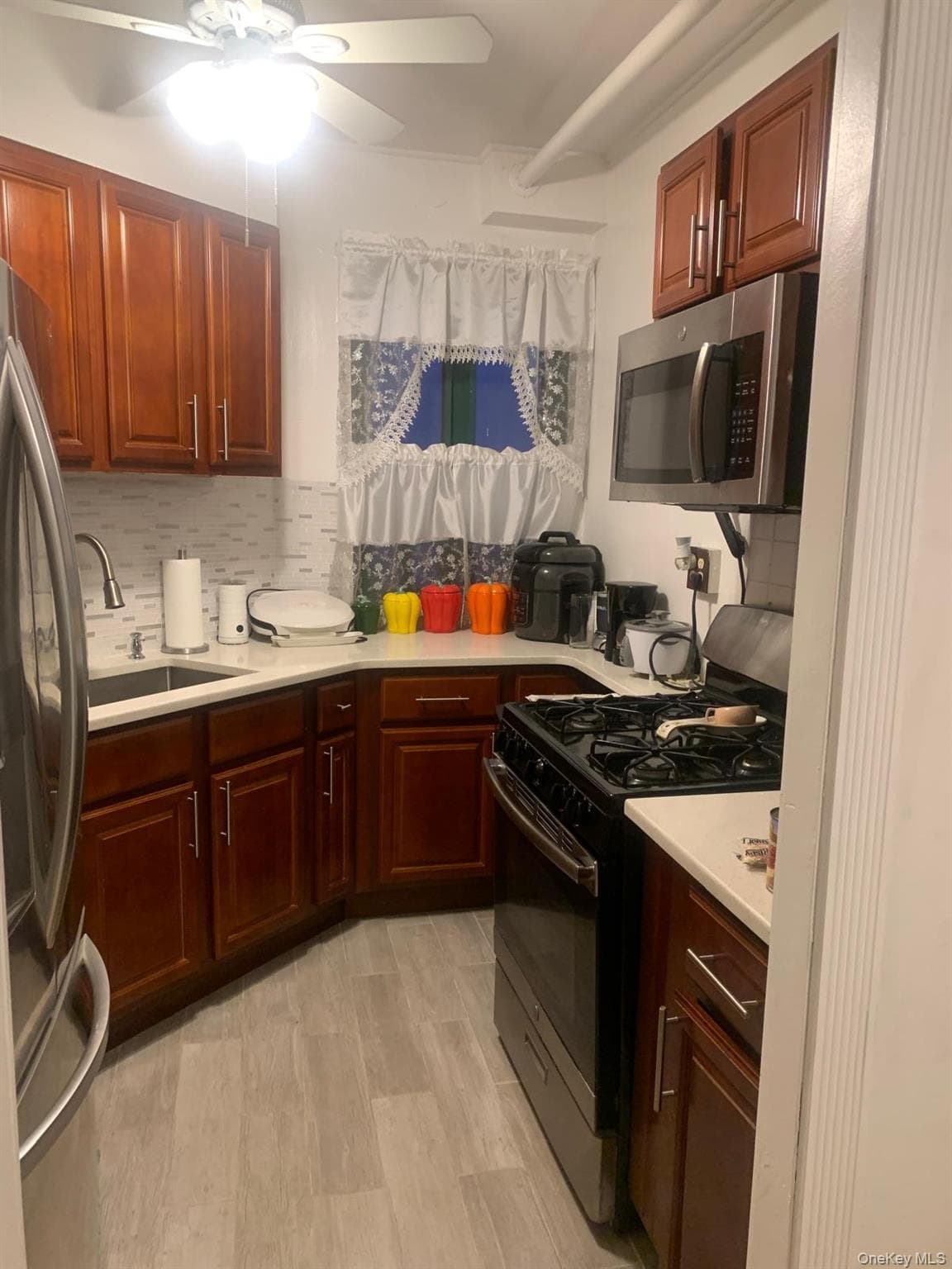 1700 Metropolitan Avenue Unit: 6D thumbnail 2