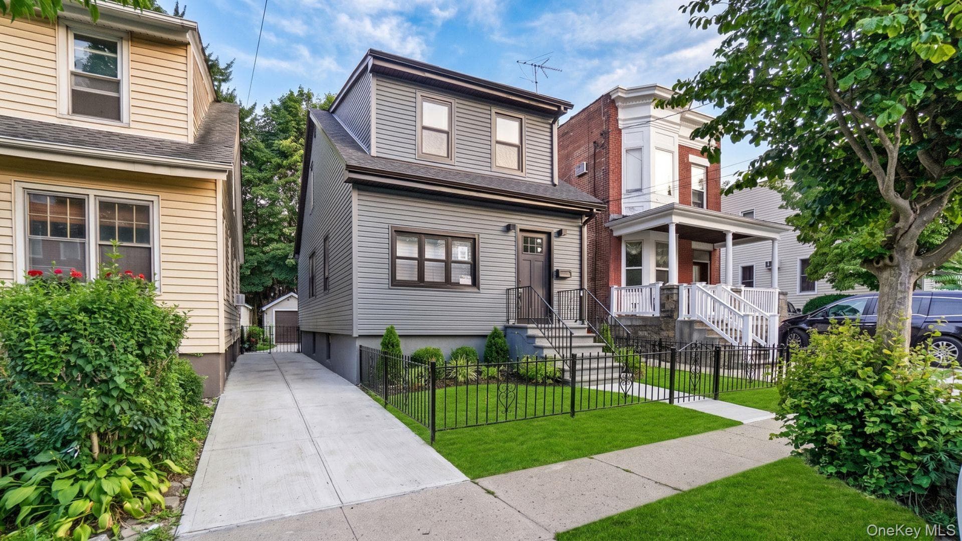 128 E 238th Street thumbnail 22