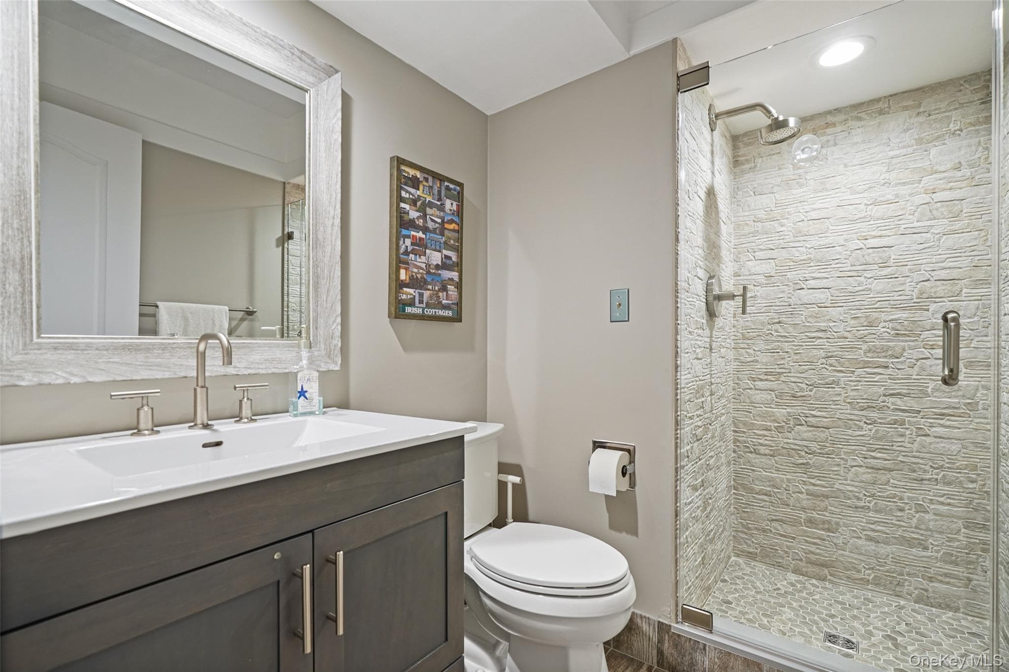 350 Heritage Hills Drive Unit: C thumbnail 16